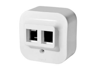 Legrand Quteo Бел Адаптер для 1 или 2 роз. RJ45 Keystone