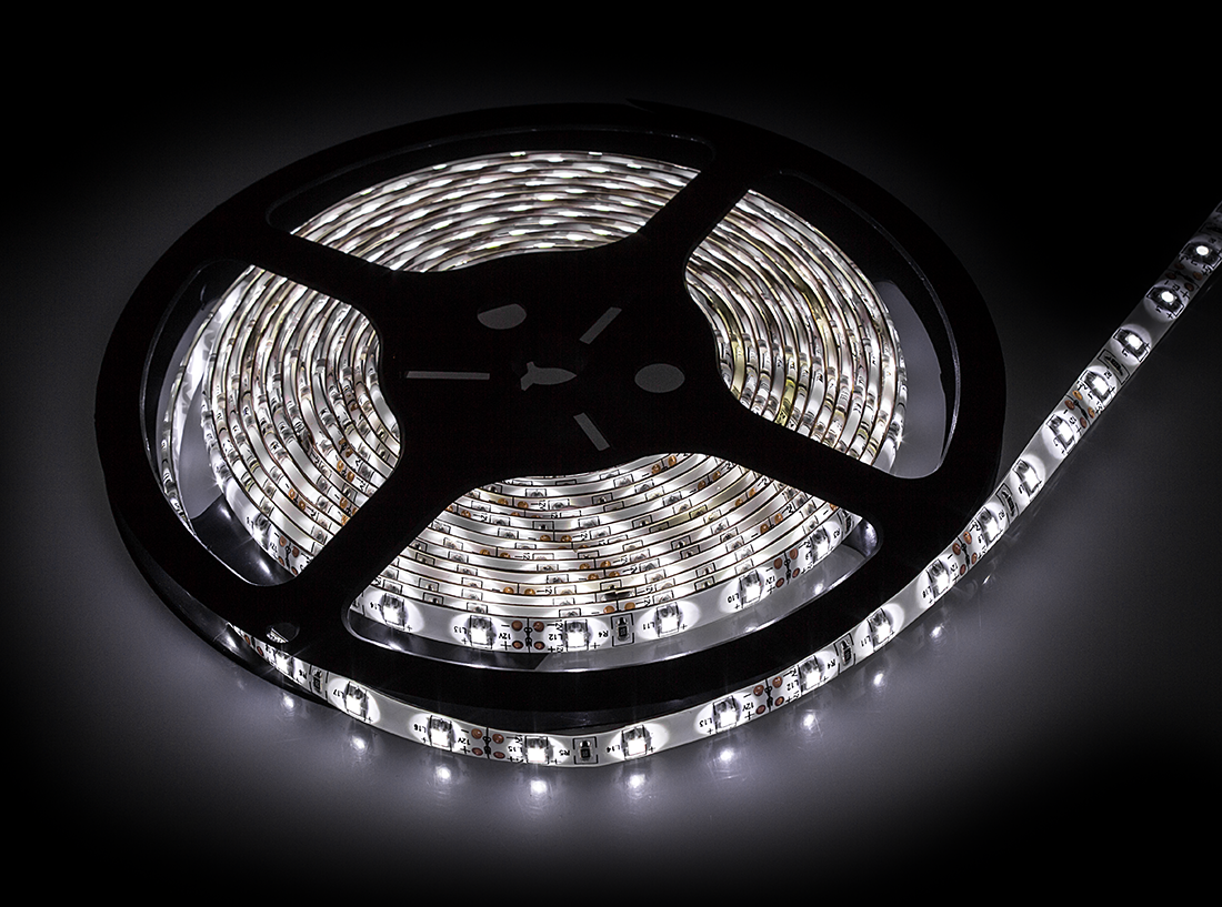 Лента светодиодная LS 35W-60/65 60LED 4.8Вт/м 12В IP65 холодный белый 6000K LLT